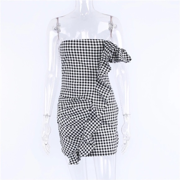 Last 1✨🆕Noel Black & White Gingham Ruffle Dress - Picture 6 of 8